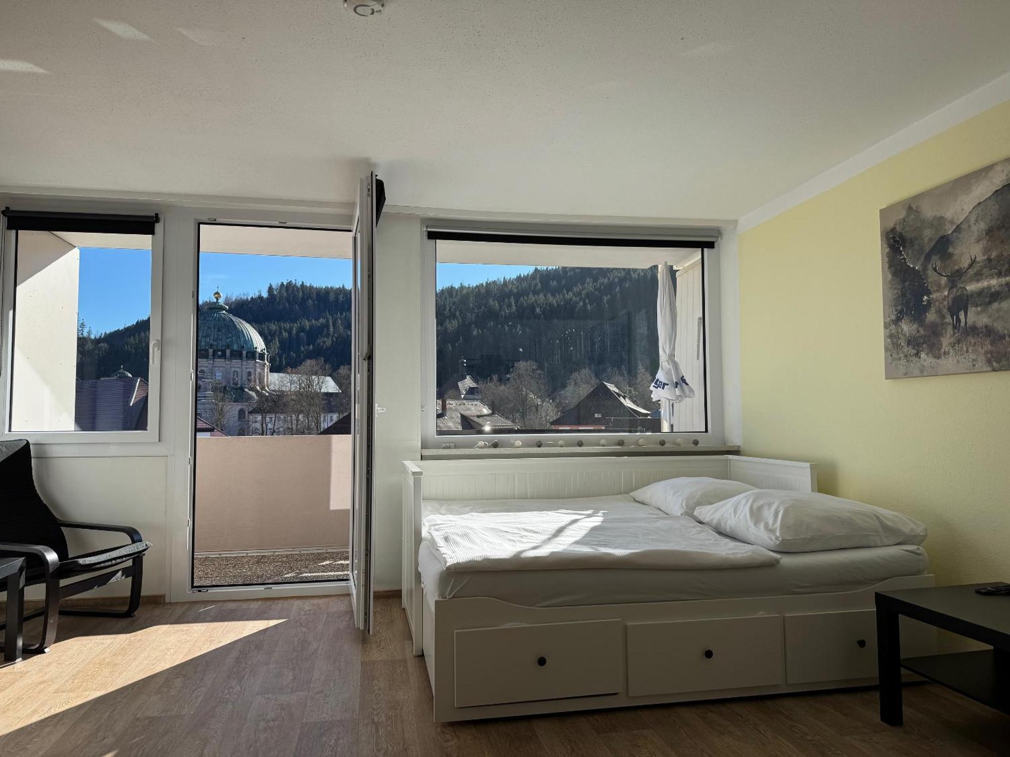 Domview Apartment Санкт Блазиен Екстериор снимка